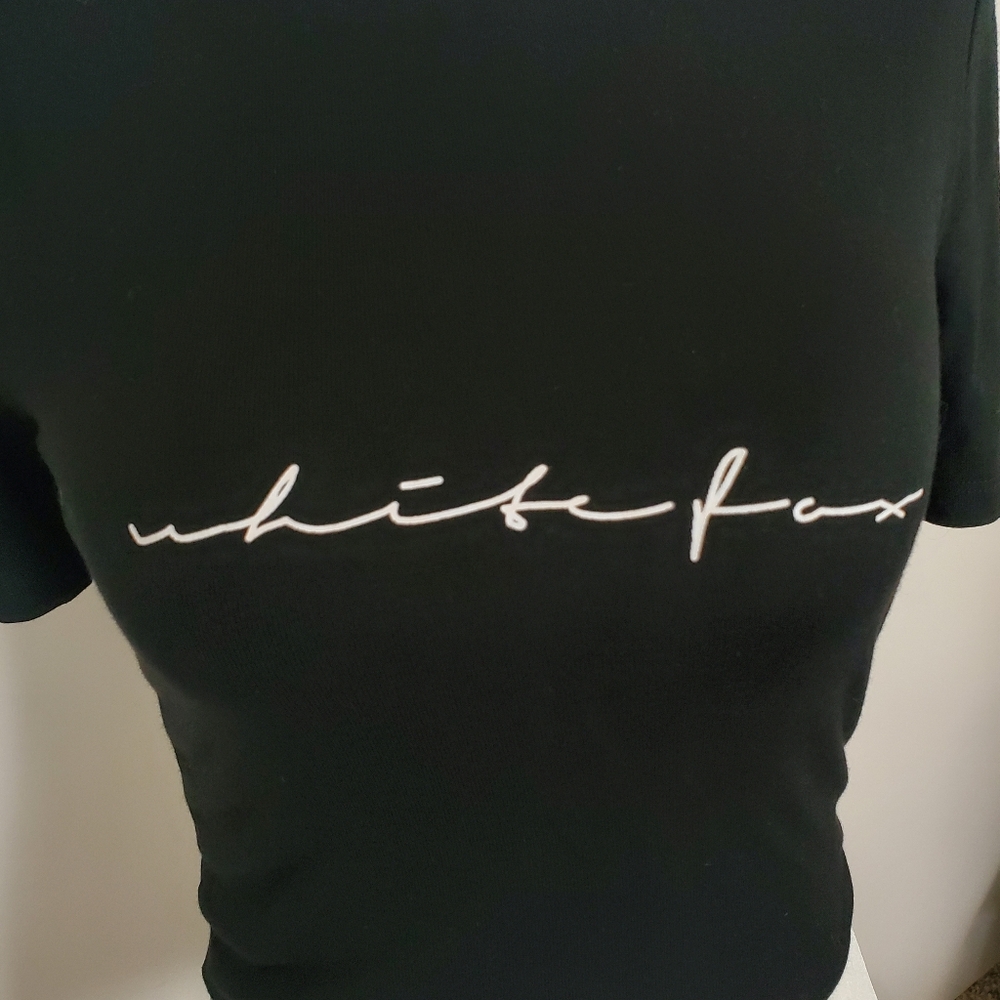 White Fox Baby Tee Crop Top Women's Size S Black - Picture 3 of 9